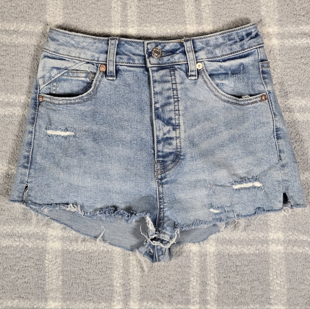 We The Free 25 Light Blue Jean Short Shorts Womens Size 25